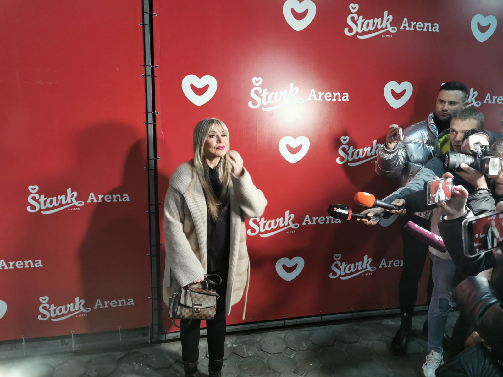 Suzana Jovanović stigla bez Popovića