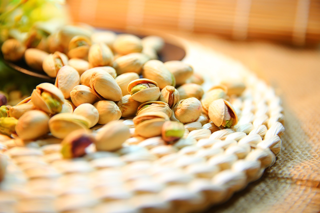 pistachio 1098173 1280