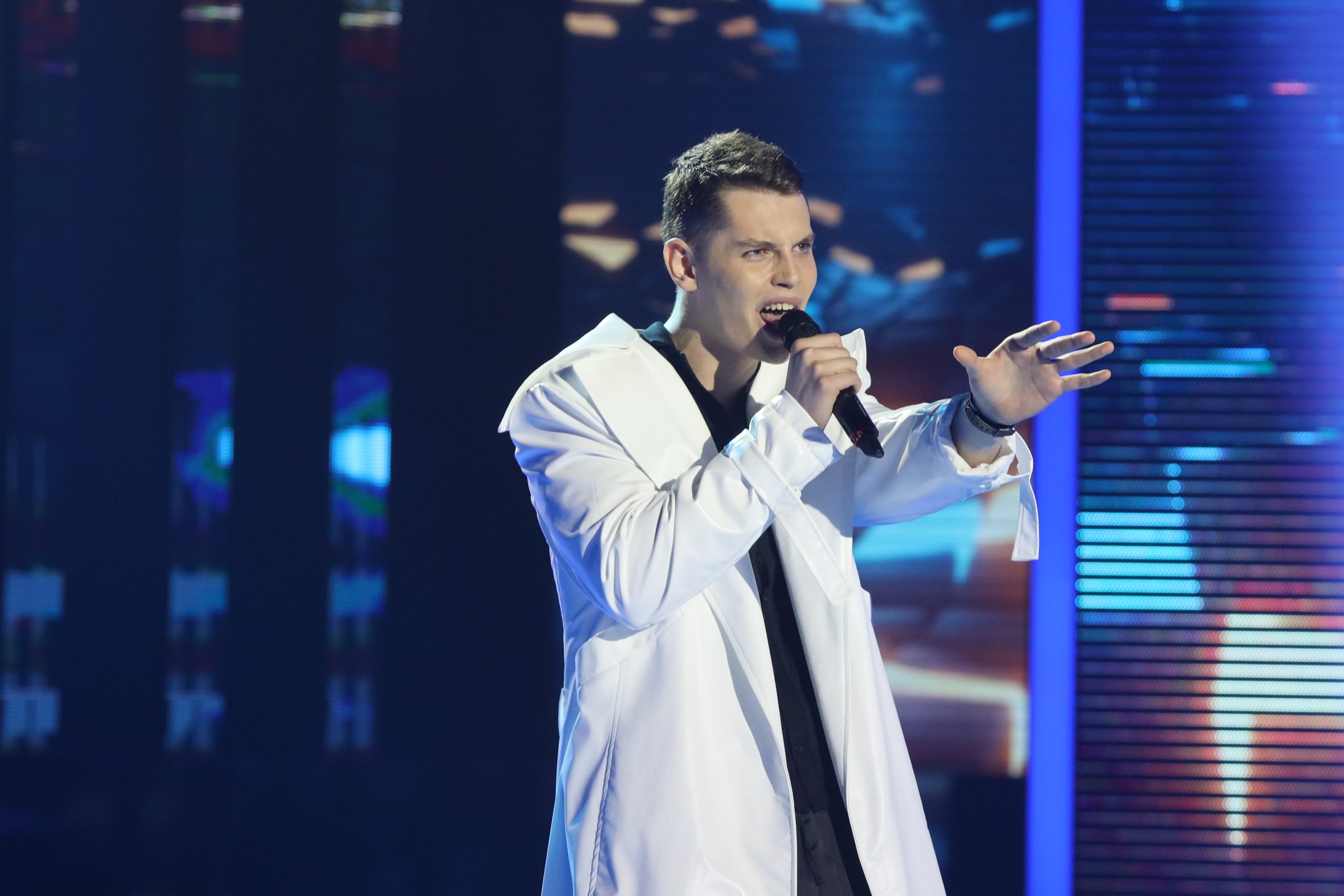 "Hteo sam da doprem do njih" Gligorije Ničić nakon haosa koji je izazvao u žiriju: "Očigledno neki to ne prihvataju" (VIDEO) 5 Gligorije Ničić nastup Zvezde Granda