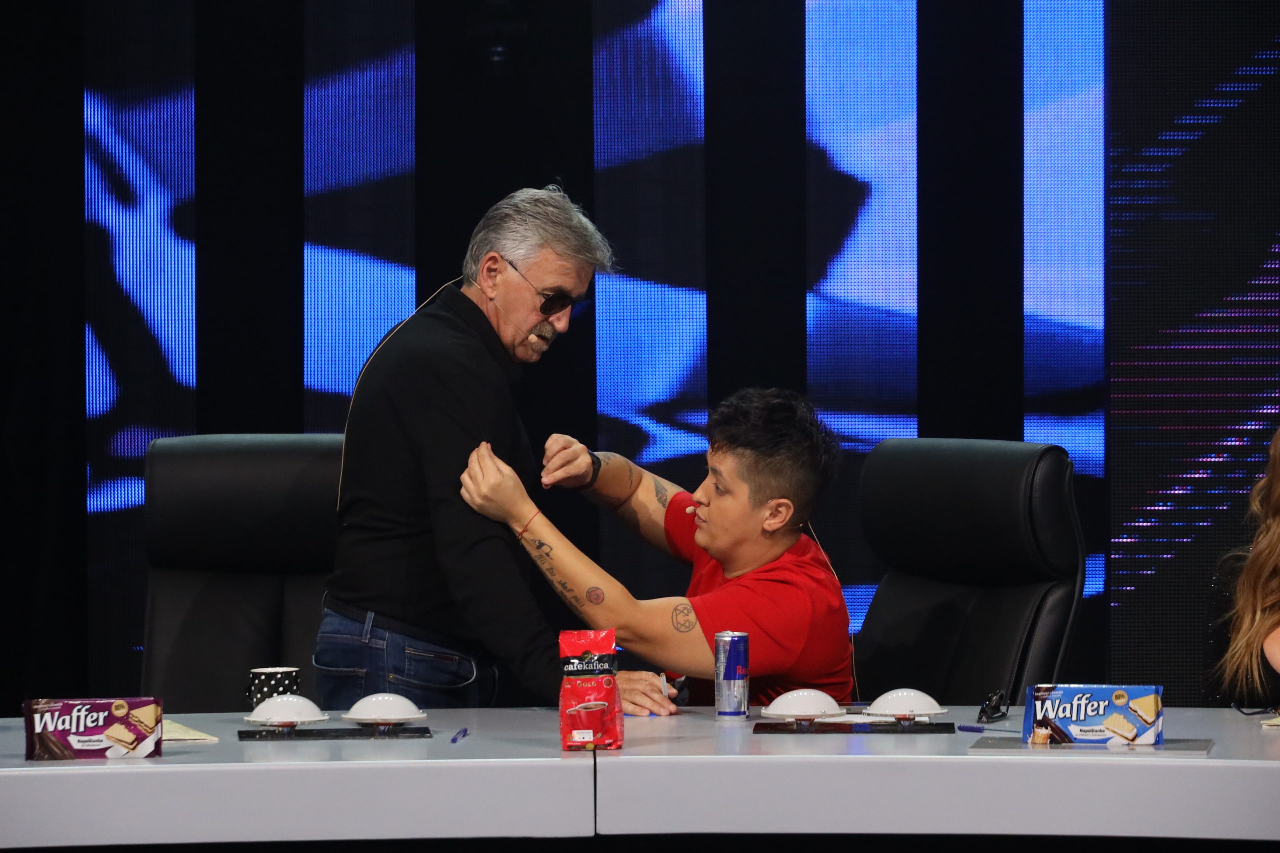 "Vrati se u ono tvoje selo" Marija Šerifović pobesnela u Zvezdama Granda: "To je nevaspitano" (VIDEO) 7 marija šerifović zvezde granda