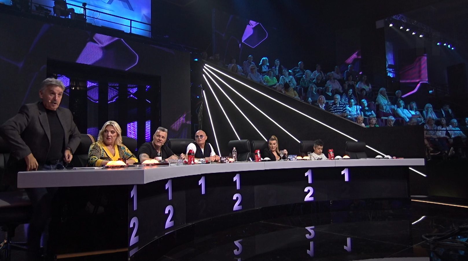 Dragan Stojković Bosanac pustio glas u "Zvezdama Granda", pa ZAIGRAO KAO NIKAD DO SAD (VIDEO) 5 BOSKE1