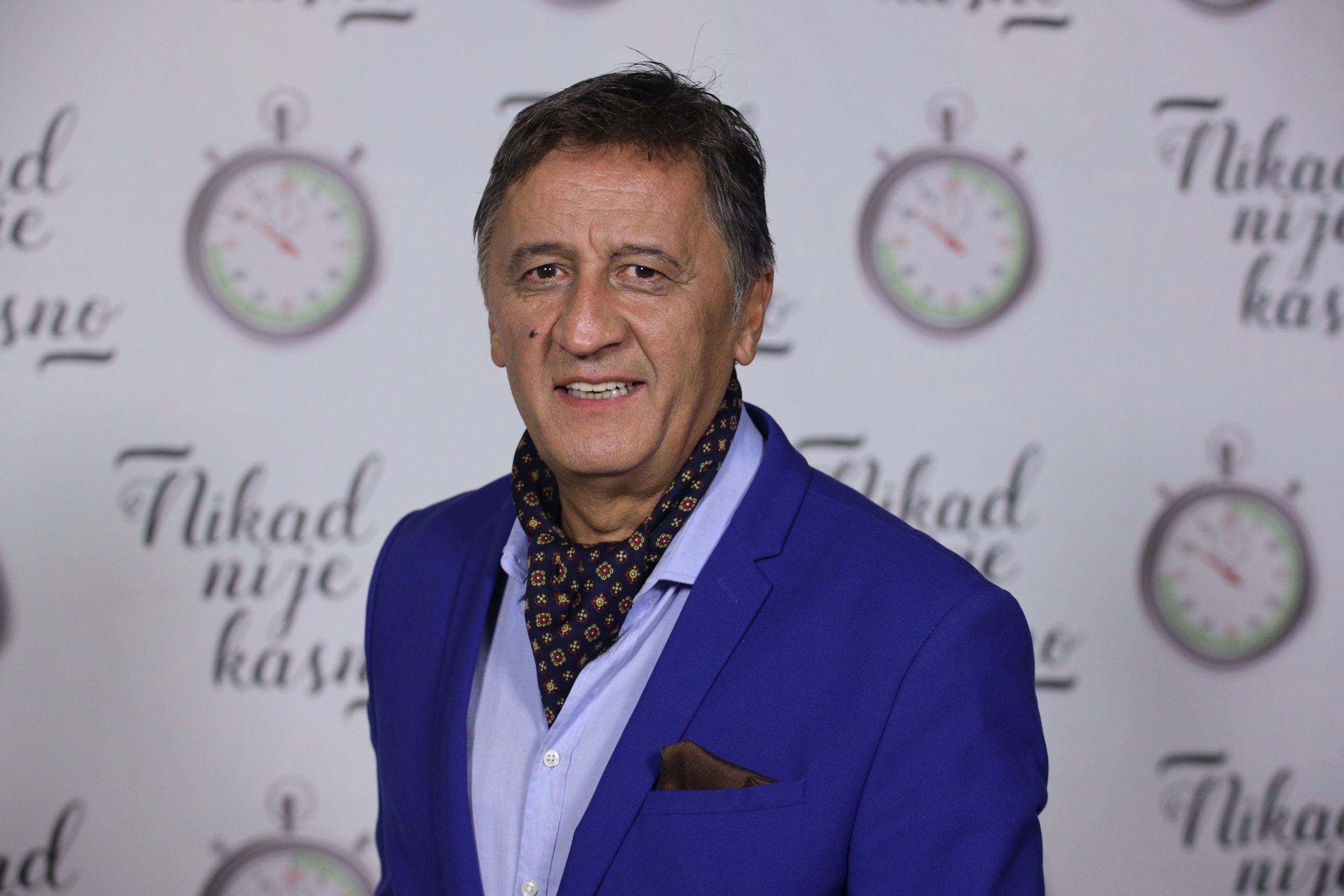 "To je bio eminentni noćni klub" Dino Hanjalić nakon kritika javnosti otkrio istinu o striptiz baru: "Dolazili su stranci, političari i sportisti" (VIDEO) 10 Dino Hanjalic otkrio detalje o striptiz baru 7