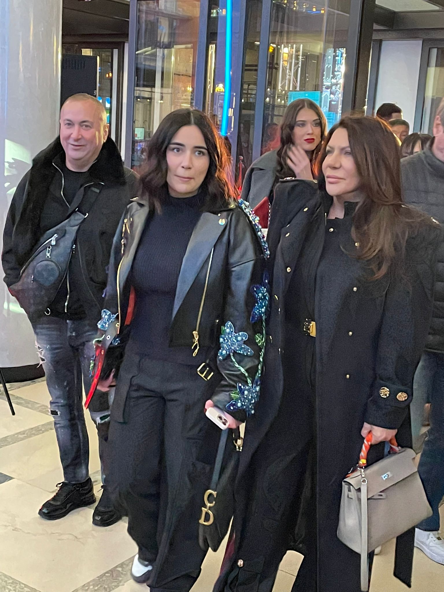 Poznati na premijeri filma "Nedelja" o Džeju: Đani i Baja Mali Knindža poveli supruge, Ceca Anastasiju, a tek da vidite sa kim je Marija Šerifović došla 14 IMG 20240116 WA0021