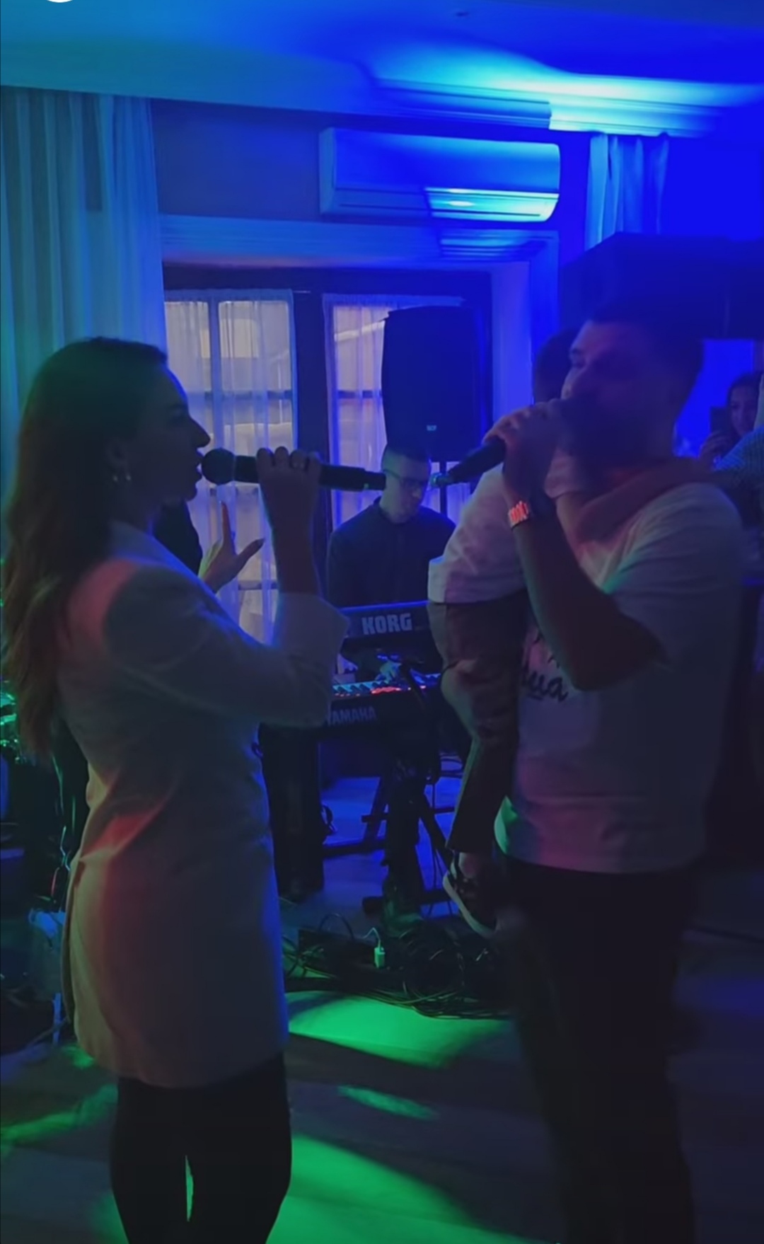 Neša Vojvodić okupio estradu na veselju povodom rođenja sina: Jedan trenutak govori sve o tome kakav je otac (VIDEO) 7 Screenshot 20240117 084228