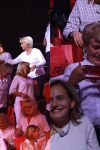 Voditelj delio poklone devojkama iz publike, one vrište od sreće: "Žiko mi te volimo" (VIDEO) 4 Zika delio poklone u emisiji devojkama iz publike