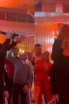 dara bubamara peva na stolici 1
