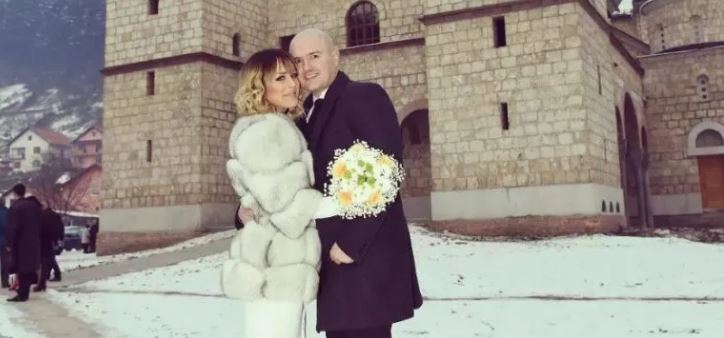 Slađa Alegro slavi godišnjicu braka u Parizu, a ovako je izgledala na crkvenom venčanju pre 8 godina: "Kao princeza" (FOTO) 6 sladja al