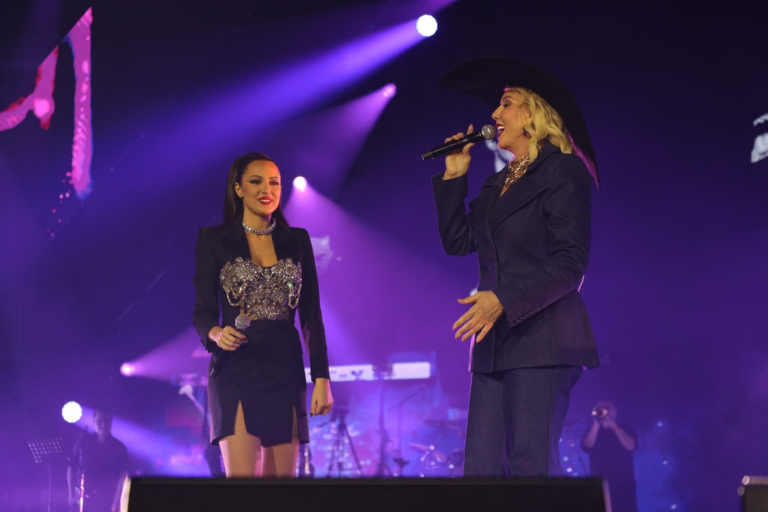 Da li će oboriti Prijin rekord? Lepa Brena zakazala četvrti koncert u Zagrebu (FOTO) 6 lepa brena komcert zagreeb