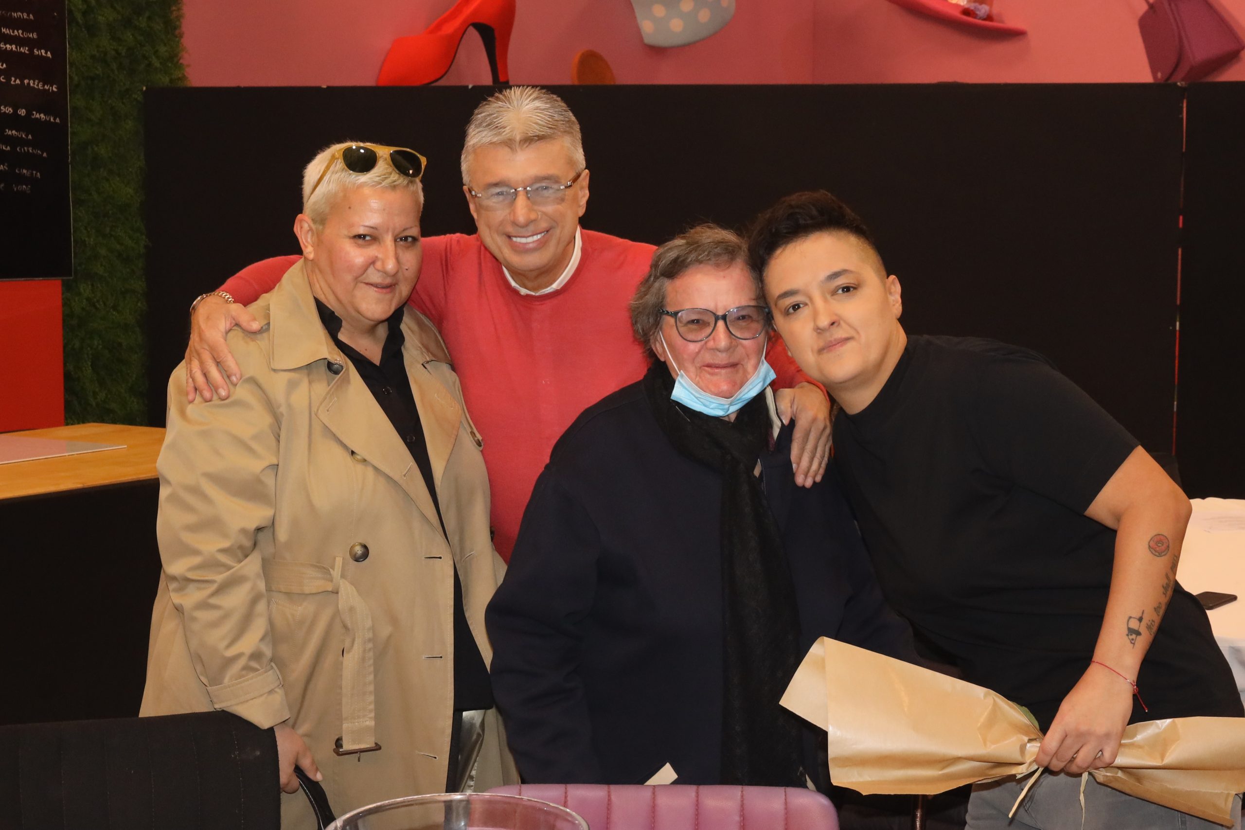 Gosti iznenađenja upali na snimanje "Zvezda Granda", Popović i Marija ispali najveći carevi (VIDEO) 7 0A0A8024