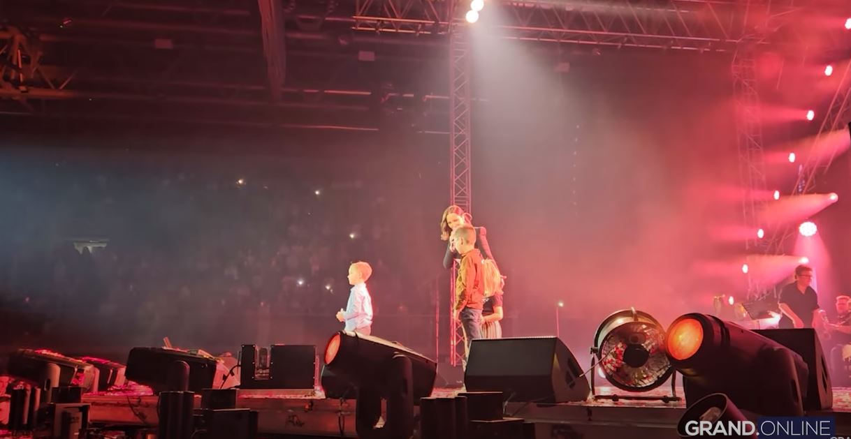 "Bilo je mnogo bolje nego što sam očekivala", lavina emocija na petom koncertu Aleksandre Prijović u Osijeku (VIDEO) 7 Capture 13