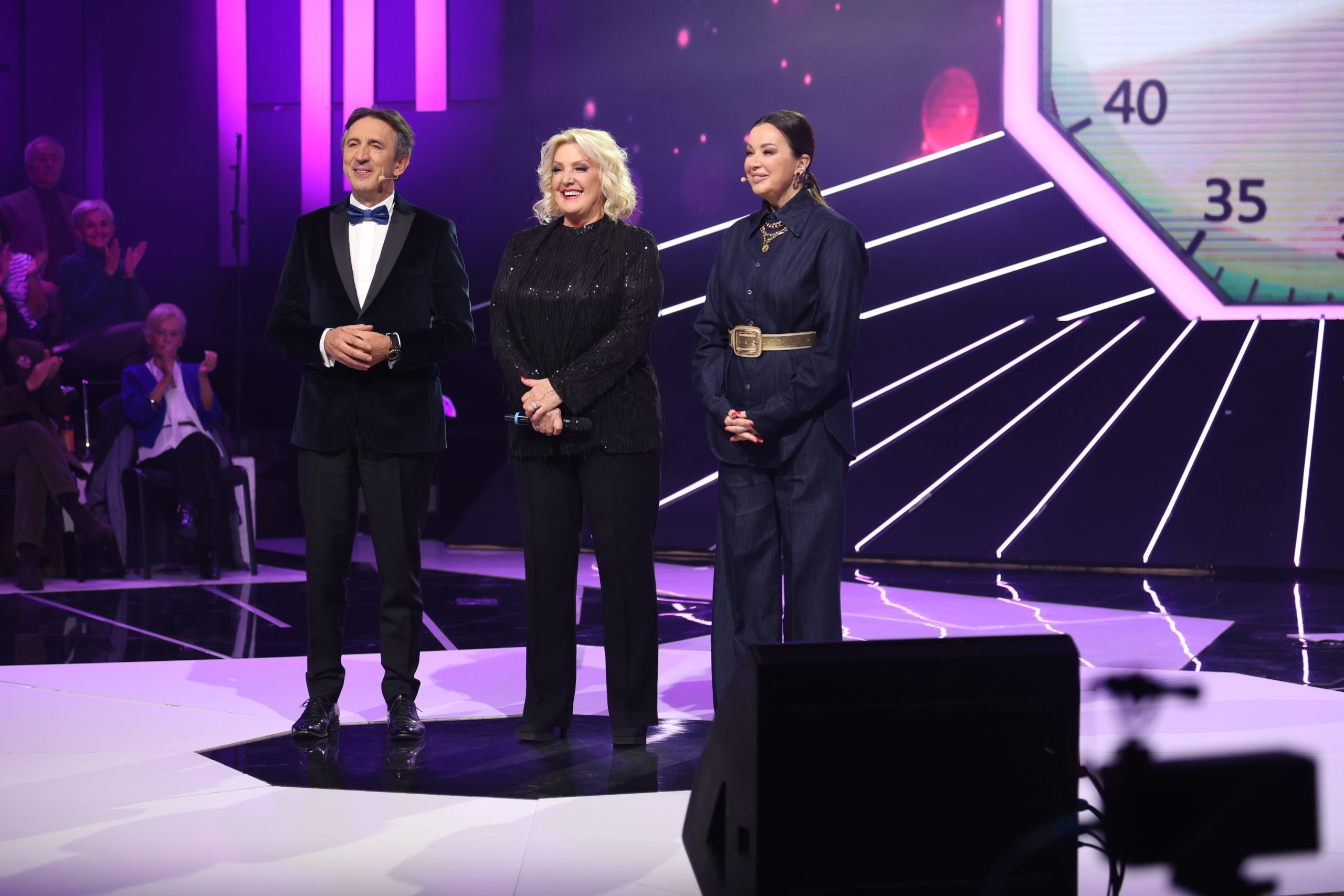 Snežana Đurišić peva zabavnjake