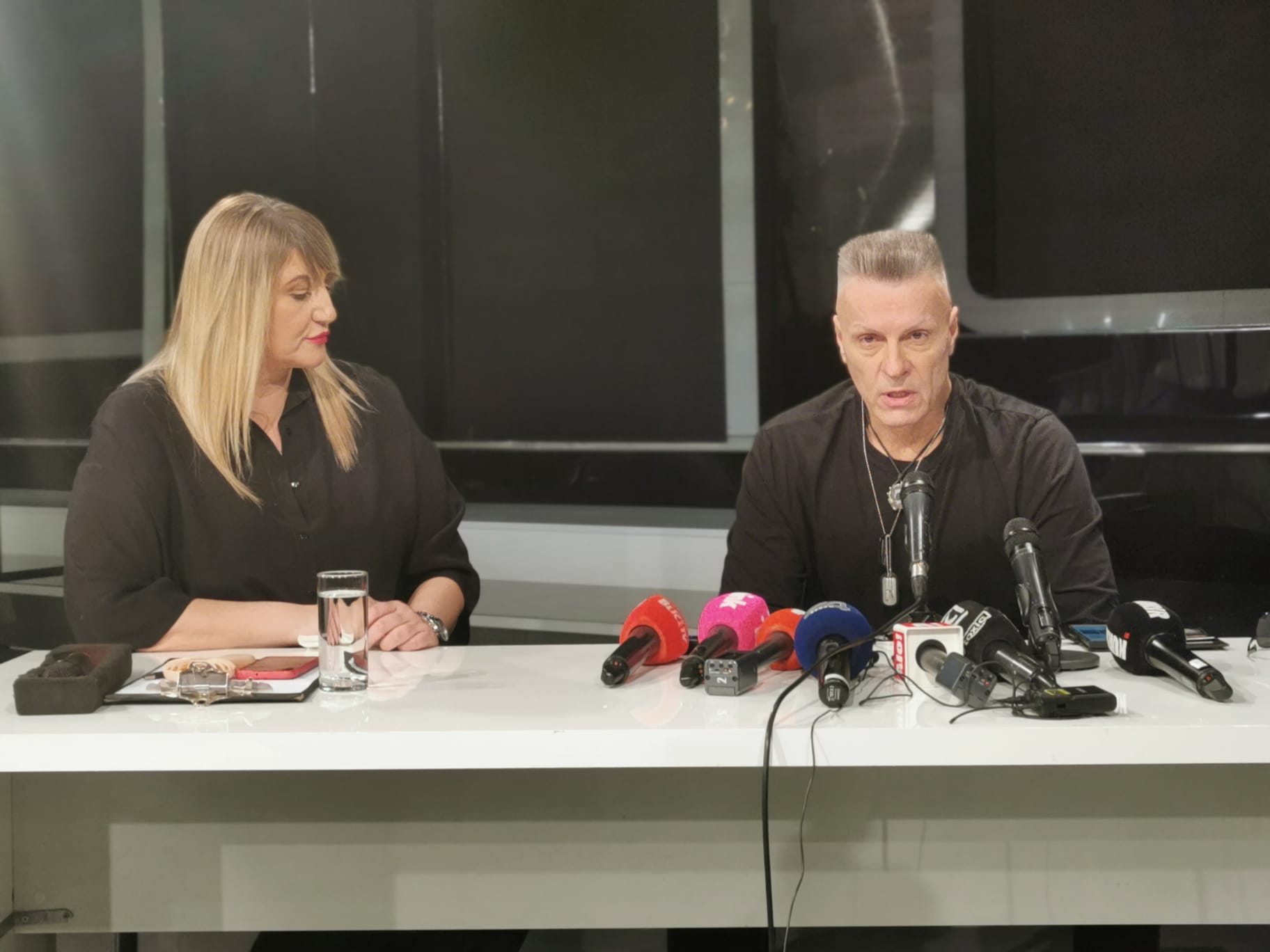 "Samo sam pitao kako je Staša" Đorđe David je ovu osobu prvo pozvao nakon nesreće, sad preživljava pakao 6 djordje david konferencija za medije