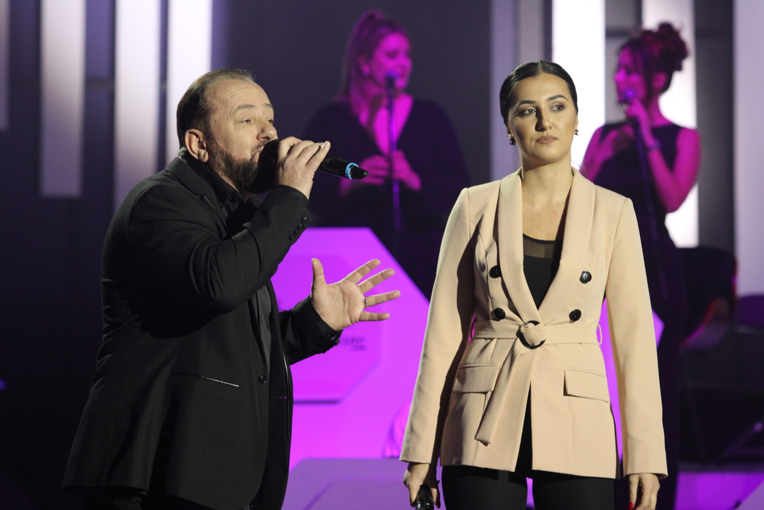 Takmičar rasplakao glumicu u emisiji Nikad nije kasno
