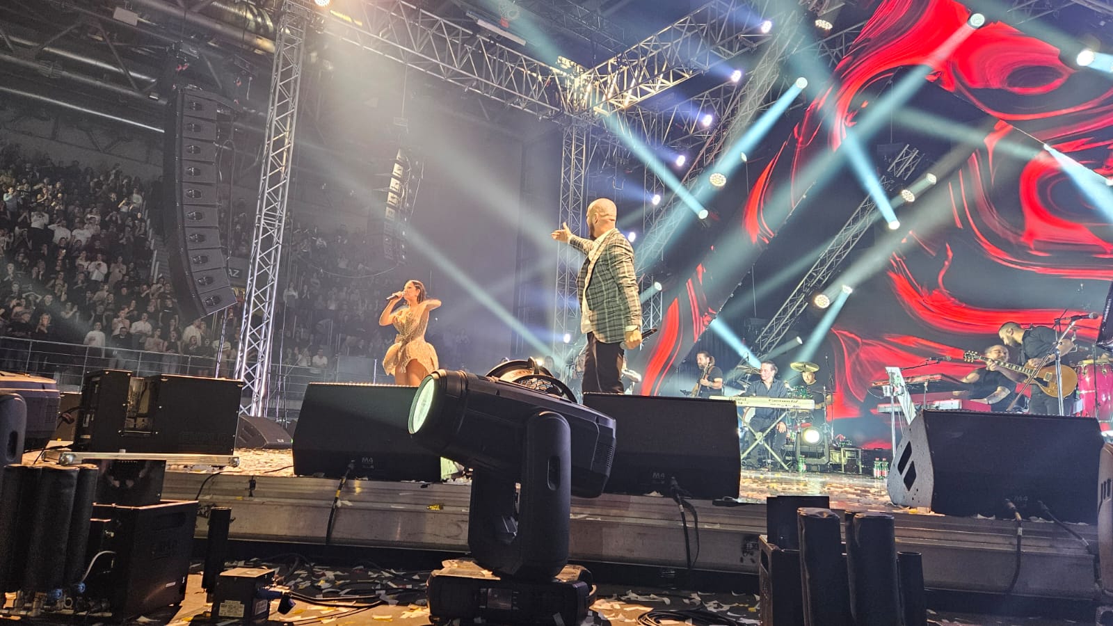 Boban Rajović izašao na scenu, Prijovićka ga dočekala oberučke: "Usne boje vina" ore se Osijekom (VIDEO) 7 WhatsApp Image 2024 02 13 at 22.00.12