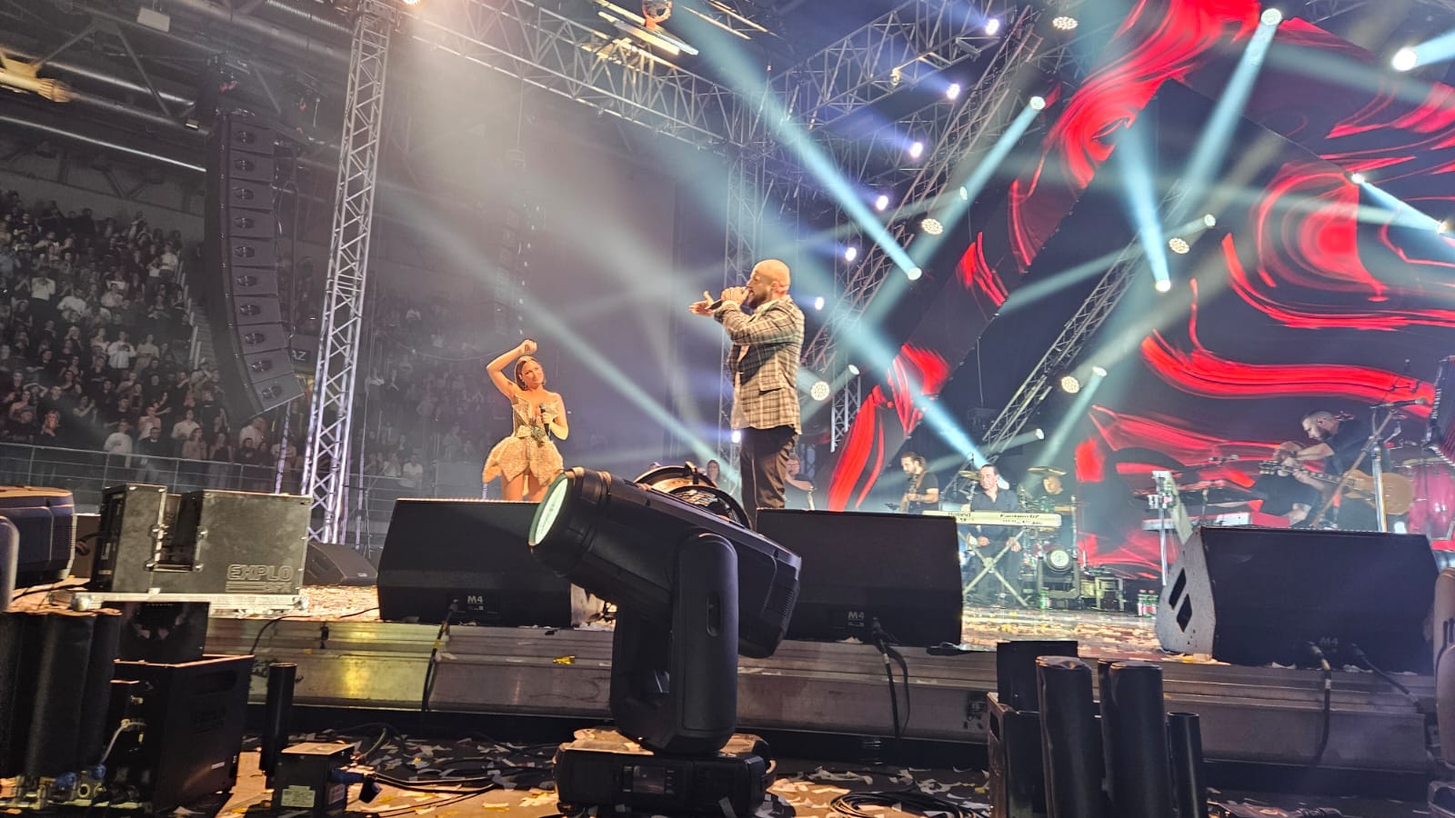 Boban Rajović izašao na scenu, Prijovićka ga dočekala oberučke: "Usne boje vina" ore se Osijekom (VIDEO) 5 WhatsApp Image 2024 02 13 at 22.01.57