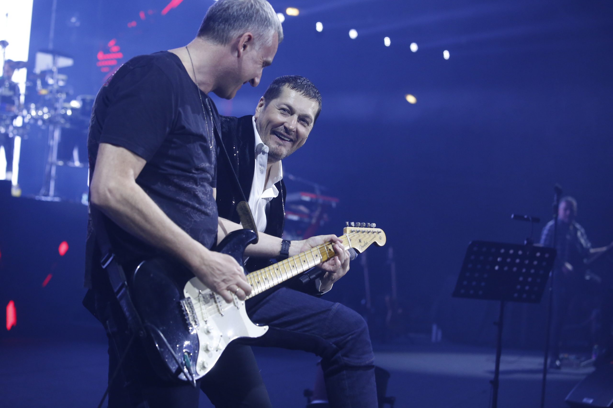 Veličanstvena noć u Zagrebu: Aco Pejović pevao za 20.000 ljudi (VIDEO) 10 ZI 0998
