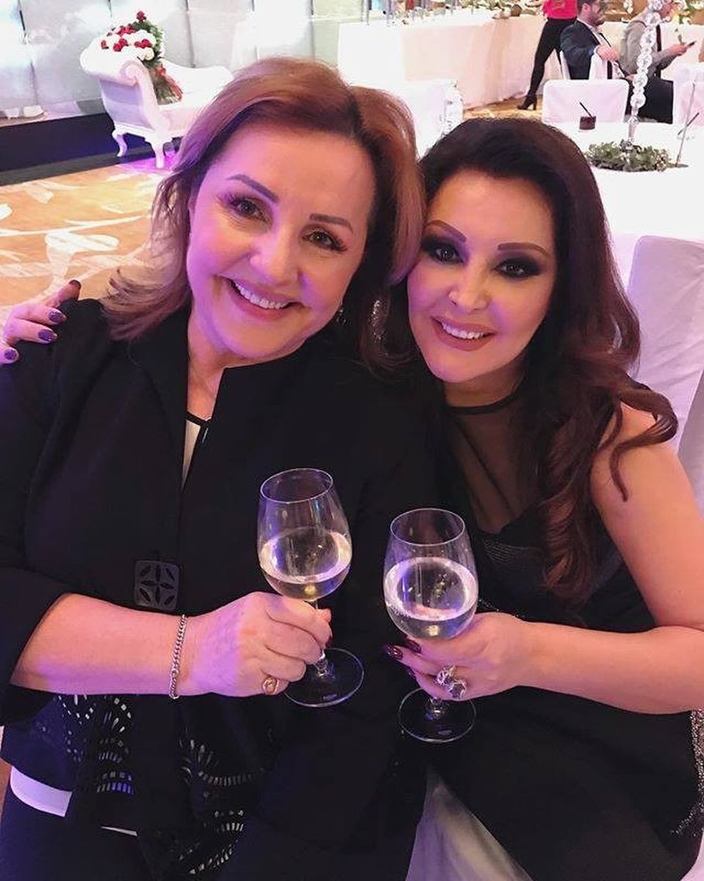 "Samo ti znaš kroz kakva si iskušenja prolazila", Ana Bekuta se obratila Dragani Mirković nakon spektakla: "Ženska snaga te je održala na vrhu" 7 bekuta i dragana mir