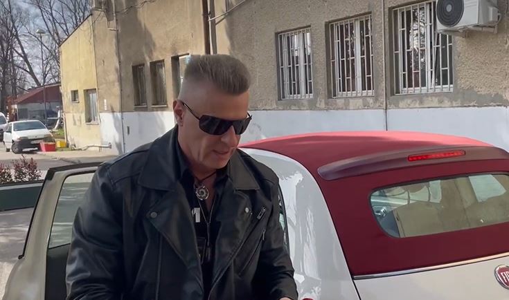 Đorđe David ponovo u drugom automobilu stigao na snimanje, otkrio šta se desilo sa novom mašinom: "Zato moram ovako" (VIDEO) 5 dj dj