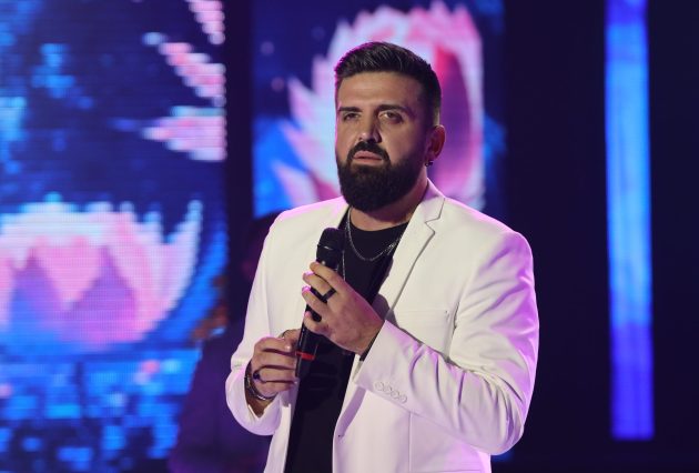 miki sekulovski 8