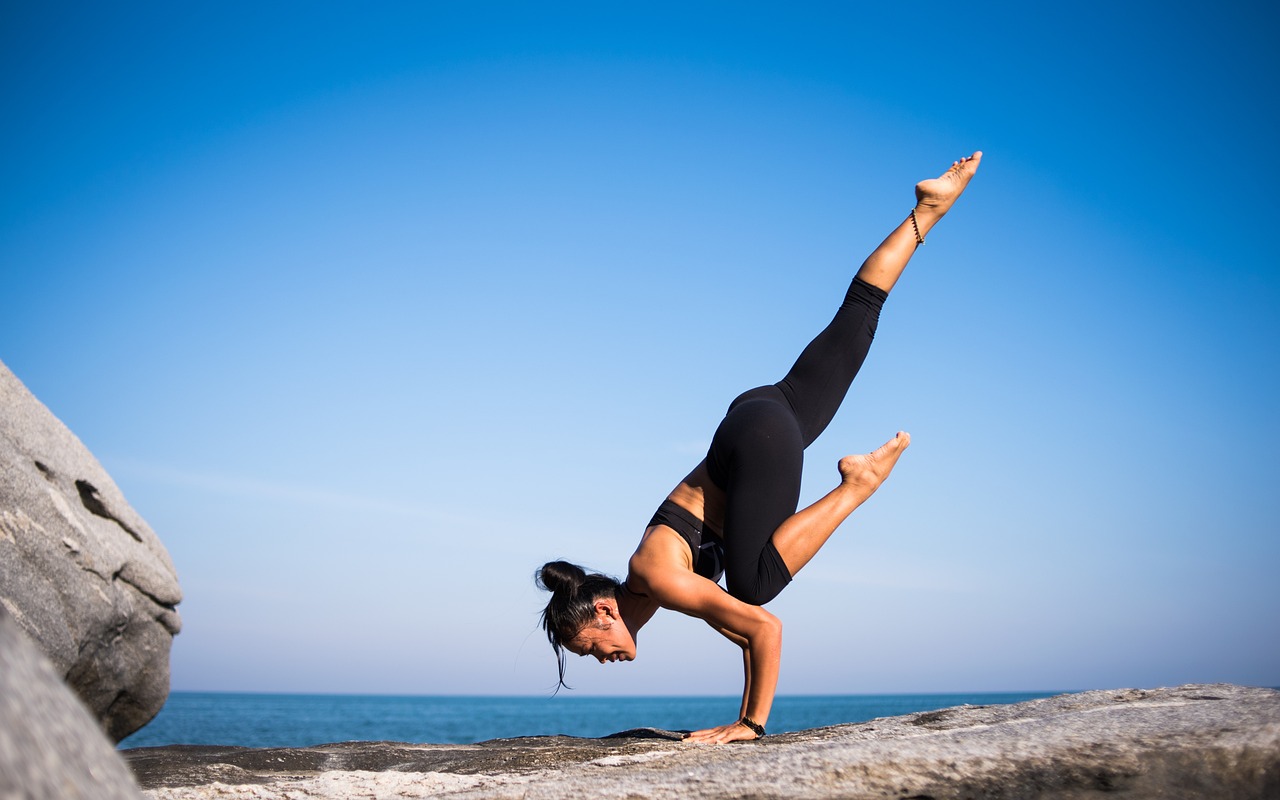 5 simptoma koje ne smete da zanemarite: Mini srčani udar može da se desi baš iznenada 8 yoga 2587066 1280