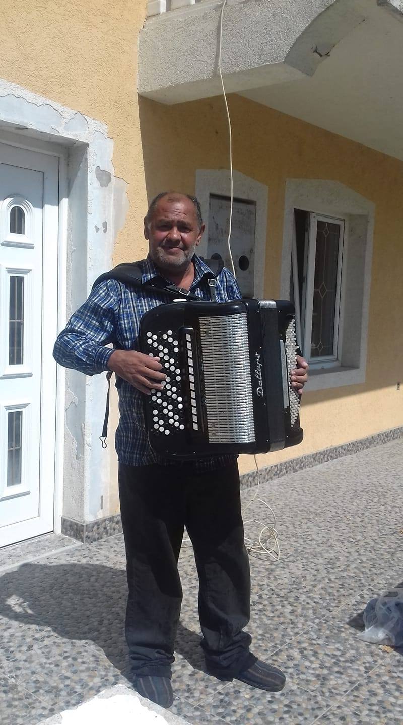 "Nema više najboljeg" Preminuo brat Zlate Petrović, pevačica u suzama 6 umro brat zlate petrović