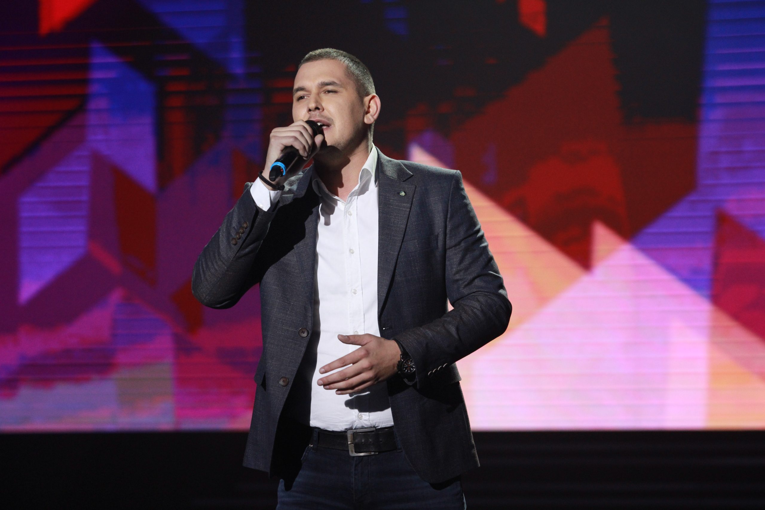 Gde je nestao Dragan Đurić? Vicešampion "Zvezda Granda" se oženio, uskoro postaje tata, a sad je rešio i najvažnije životno pitanje: "To mi je prioritet" 9 dragan đurić nestao