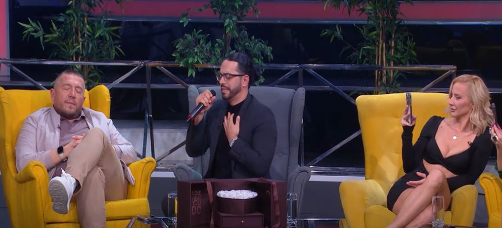 Ovo ledi krv u žilama: Adil zapevao uživo i rasplakao kolege u emisiji (VIDEO) 5 Adil ne mogu bez tebe