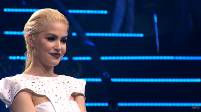 aleksandra mladenović plavuša
