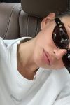 Emina Jahović na štakama: Pevačica se oglasila i otkrila kako se oseća, fanovi šalju poruke podrške (FOTO) 2 emina jah