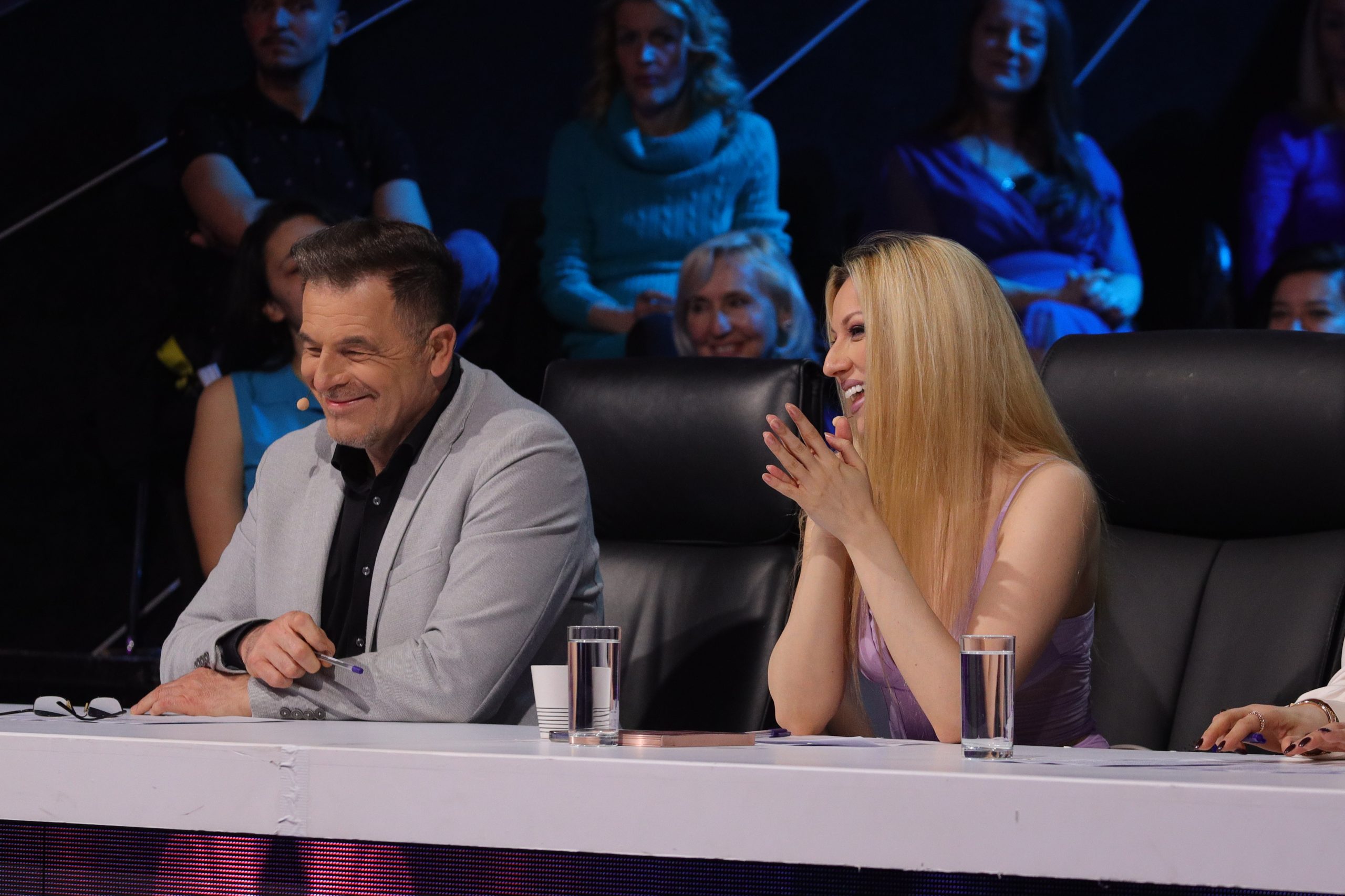 "Ima li neki đever, slobodan naravno?" Ivana Stojović i Mare traže muža Radi Manojlović, Žika se odmah umešao: "Mora da bude oficir" 8 ivana stojović suprug