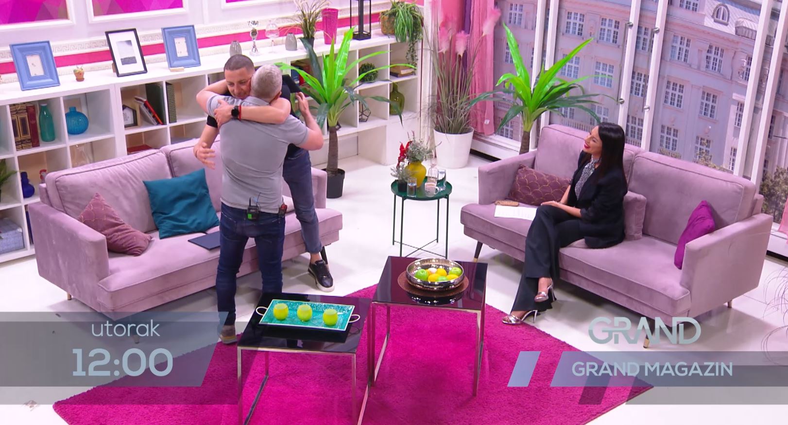 Proslava jubileja na Grand televiziji, pevači i voditeljka u suzama: Emocije preplavile studio VIDEO 6 Capture 26