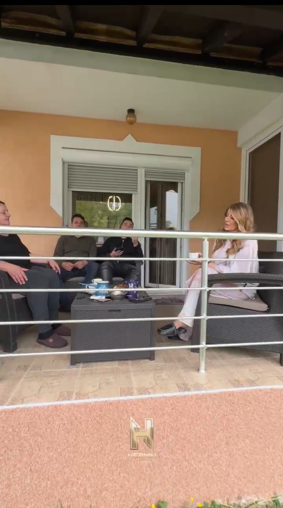 Ovako je Nermin Handžić proslavio Bajram u rodnom Tešnju: Pevač zapevao sa porodicom, ponosni roditelji blistaju od sreće VIDEO 4 IMG 0692