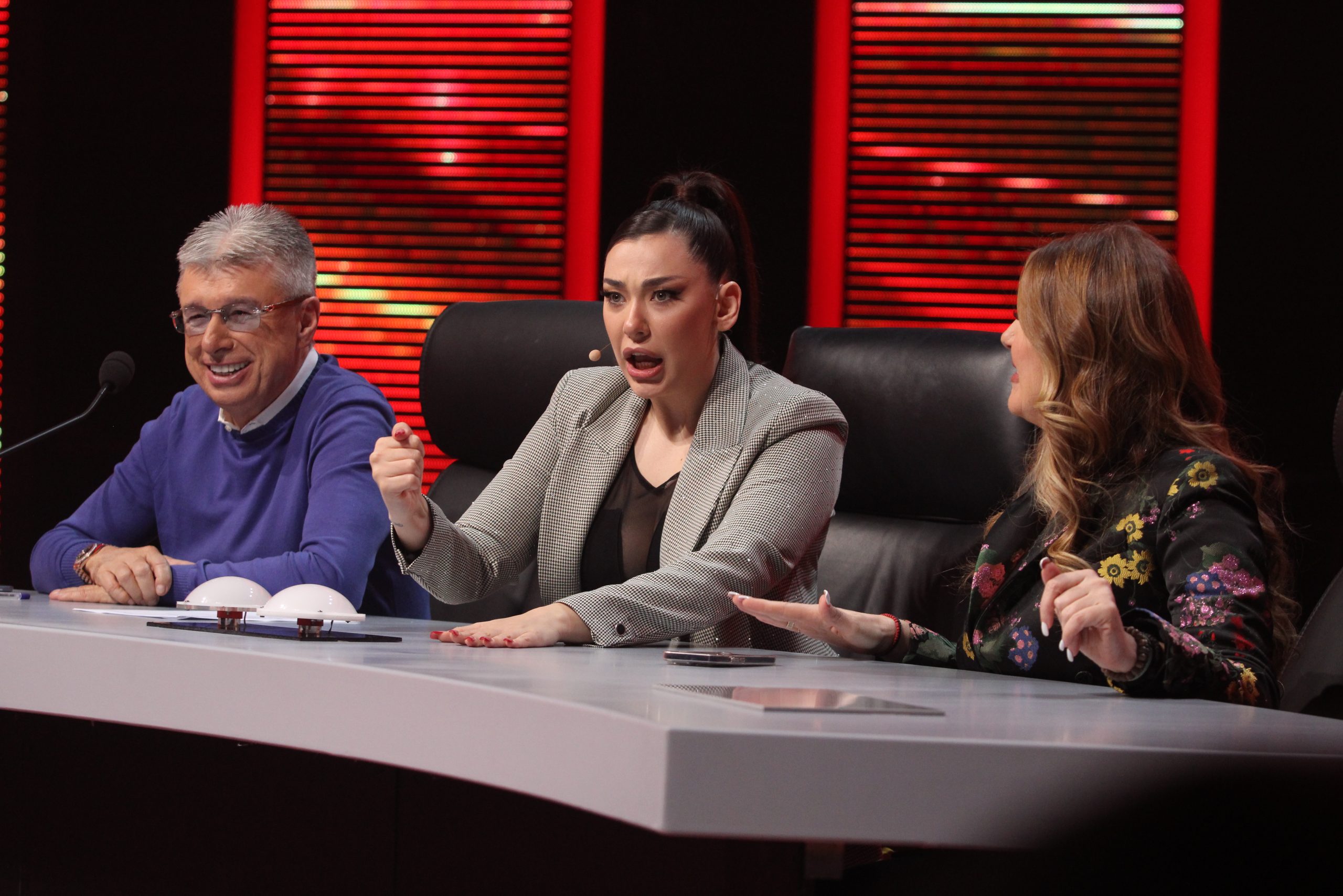 Sanja Vučić žestoko zaratila sa žirijem "Zvezda Granda", puca od besa: "Sramno je da on ima samo tri glasa" 7 IMG 4749