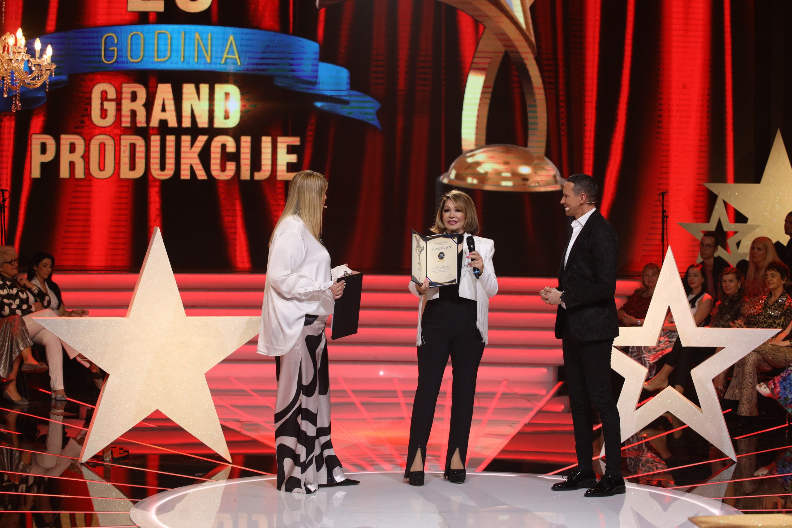 Pevači evocirali uspomene na 25 godina Granda, Željko sa setom govorio, pevačica priznala: "To je bila neka nova Neda" 11 NEDA UKRADEN ZGS SNIMANJE 10042024 FOTO MUNJA 5 ok 2