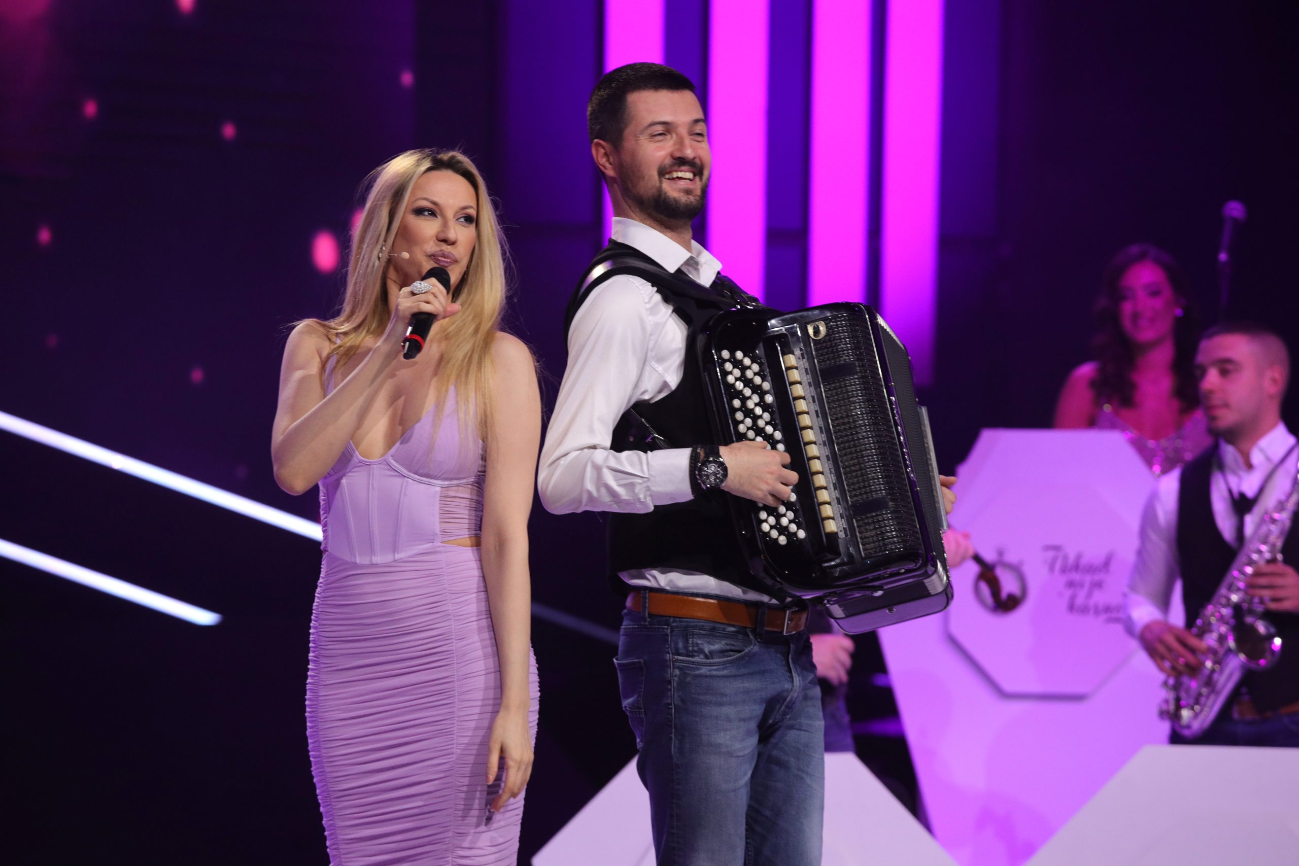 Rada Manojlović se udala, kum Žika Jakšić uleteo sa Sašom Popovićem na binu: Pogledajte sve detalje svadbe (VIDEO) 6 RADA MANOJLOVIC NNK SNIMANJE 21032024 FOTO MUNJA 26 ok 1