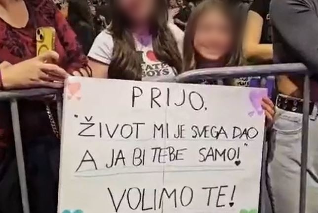 Uživo iz Spensa: Fanovi dočekuju Priju sa natpisima ljubavi, atmosfera iz šminkernice najavljuje još jedan spektakl (VIDEO) 6 jjj 1