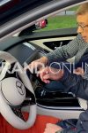 Ko im dade volan? Saša Popović u Milijevom autu od 100.000 evra, HIT SCENA ispred Granda: "Ja ne znam engleski, vidi je l' spušta" (VIDEO) 3 mili i popovic auto