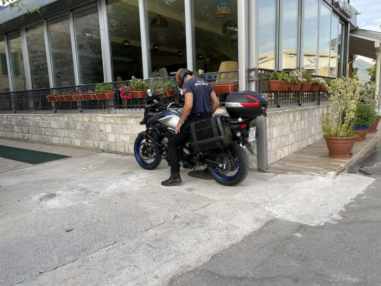 "Ja sam kriv, Bog me je sačuvao", Zvezda Granda doživela saobraćajnu nezgodu, jedan detalj ledi krv u žilama: "To mi je bila opomena" VIDEO 7 Rajo Simonović doživeo saobraćajnu nezgodu