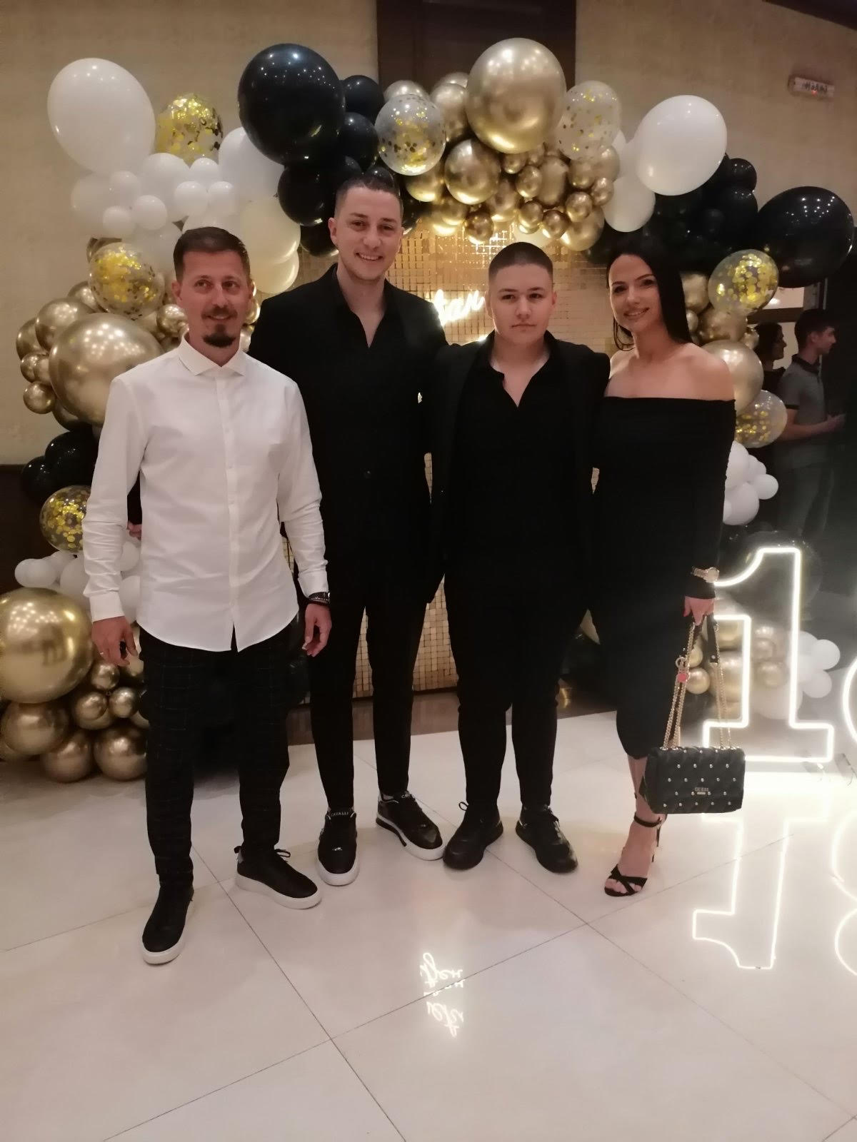 Bilja Sečivanović organizovala gala punoletstvo za sina, o iznenađenju koje mu je priredila će se dugo pričati FOTO 9 unnamed 1 1