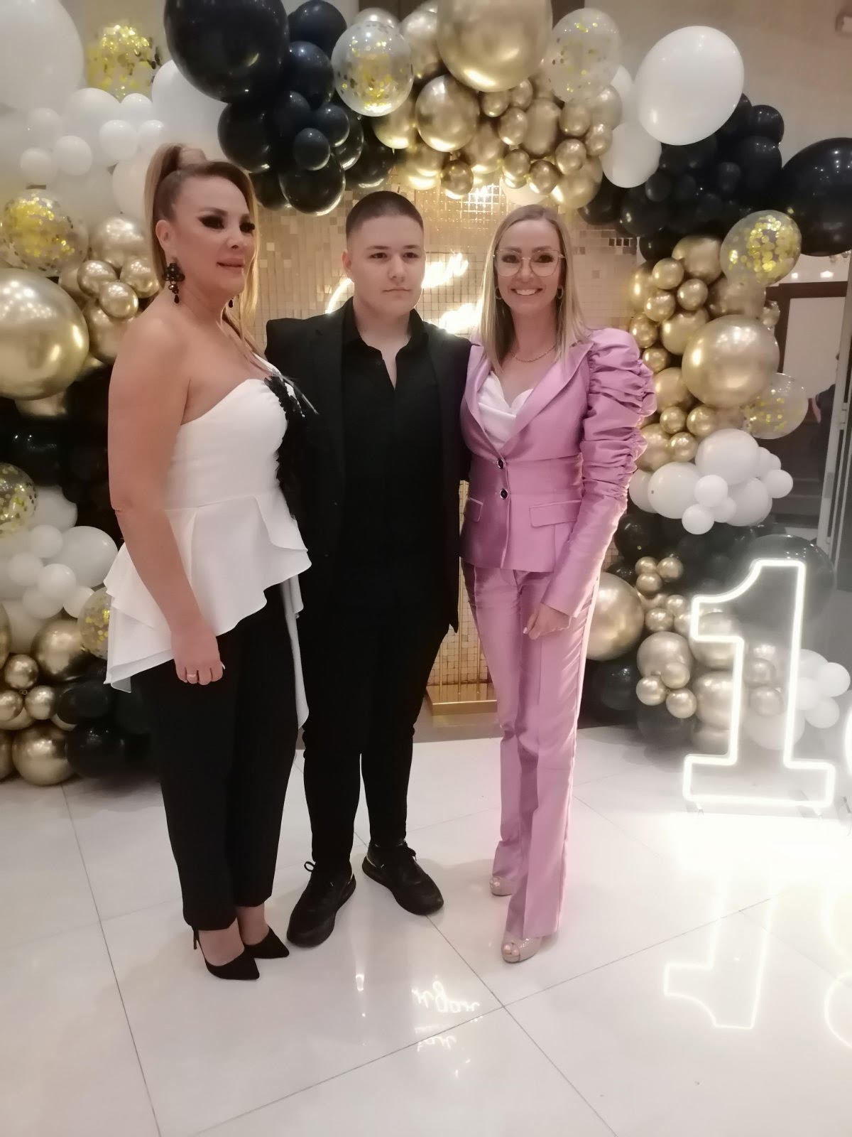 Bilja Sečivanović organizovala gala punoletstvo za sina, o iznenađenju koje mu je priredila će se dugo pričati FOTO 6 unnamed 2