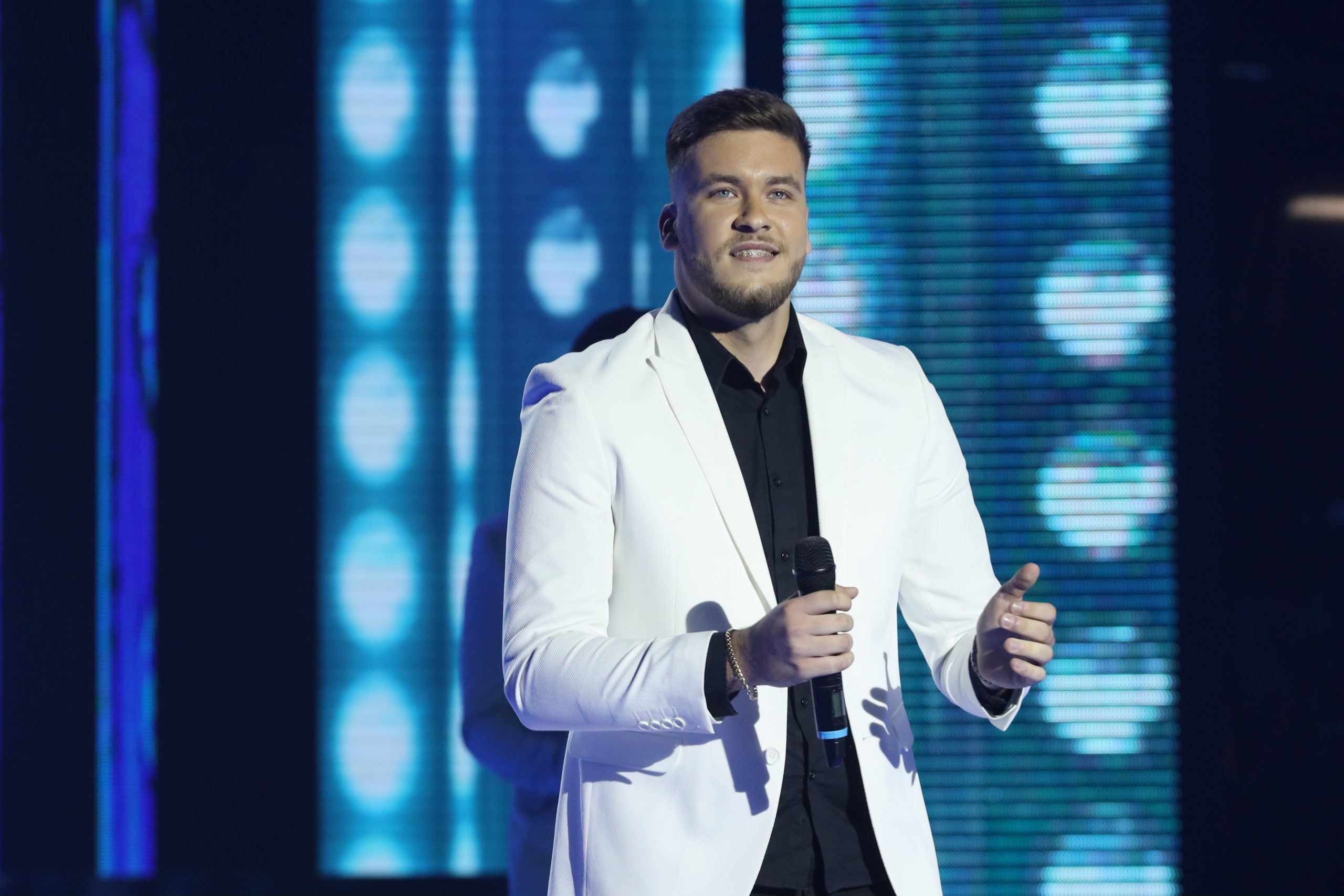 Bosanac otkrio koji pevač je deda petog finaliste "Zvezda Granda", žiri u šoku (VIDEO) 13 0A0A0881
