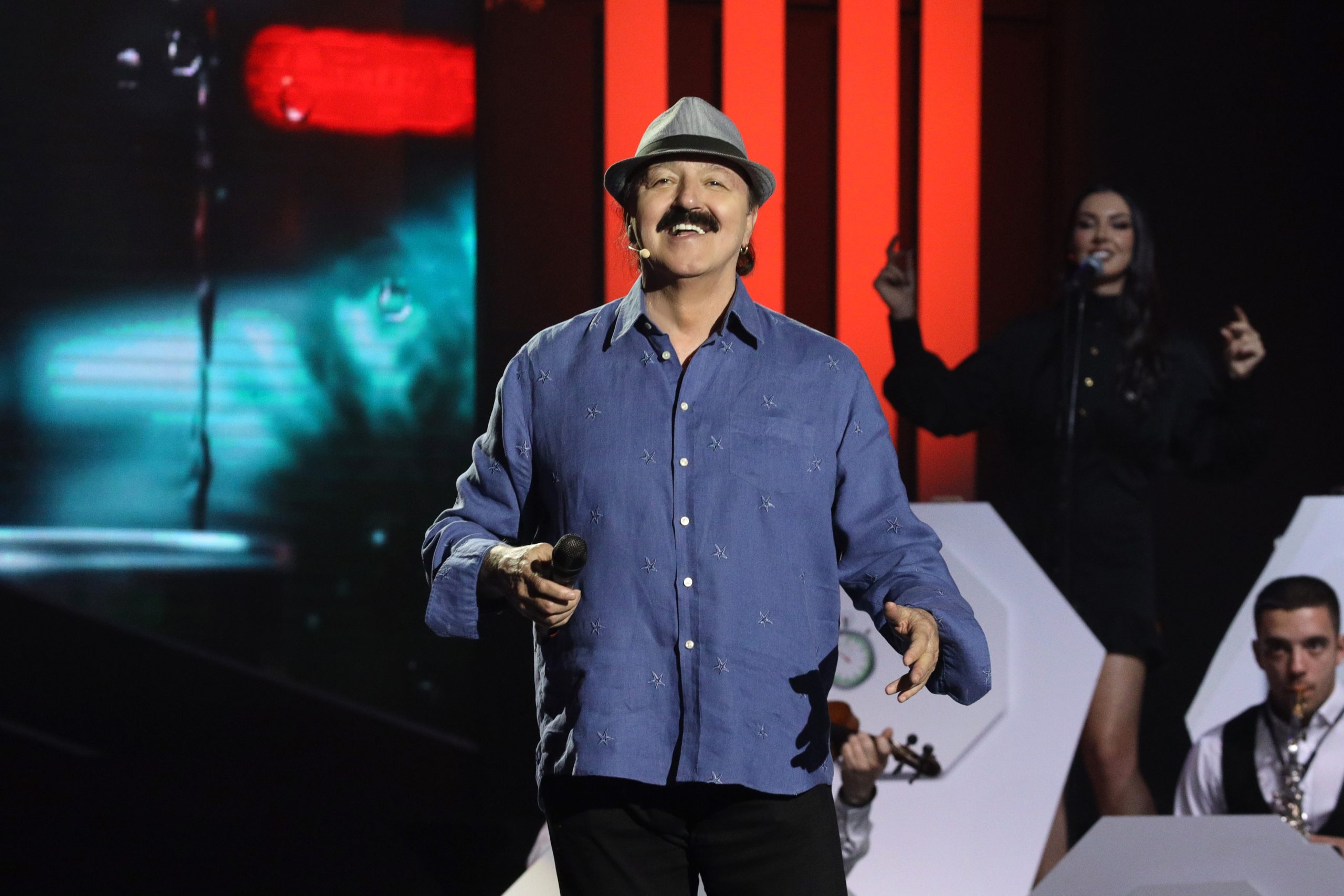 Haris Džinović ima novu devojku? Pevač uhvaćen sa 15 godina mlađom crnkom, evo gde su uživali 7 HARIS DZINOVIC NNK SNIMANJE 04042024 FOTO MUNJA 43 ok