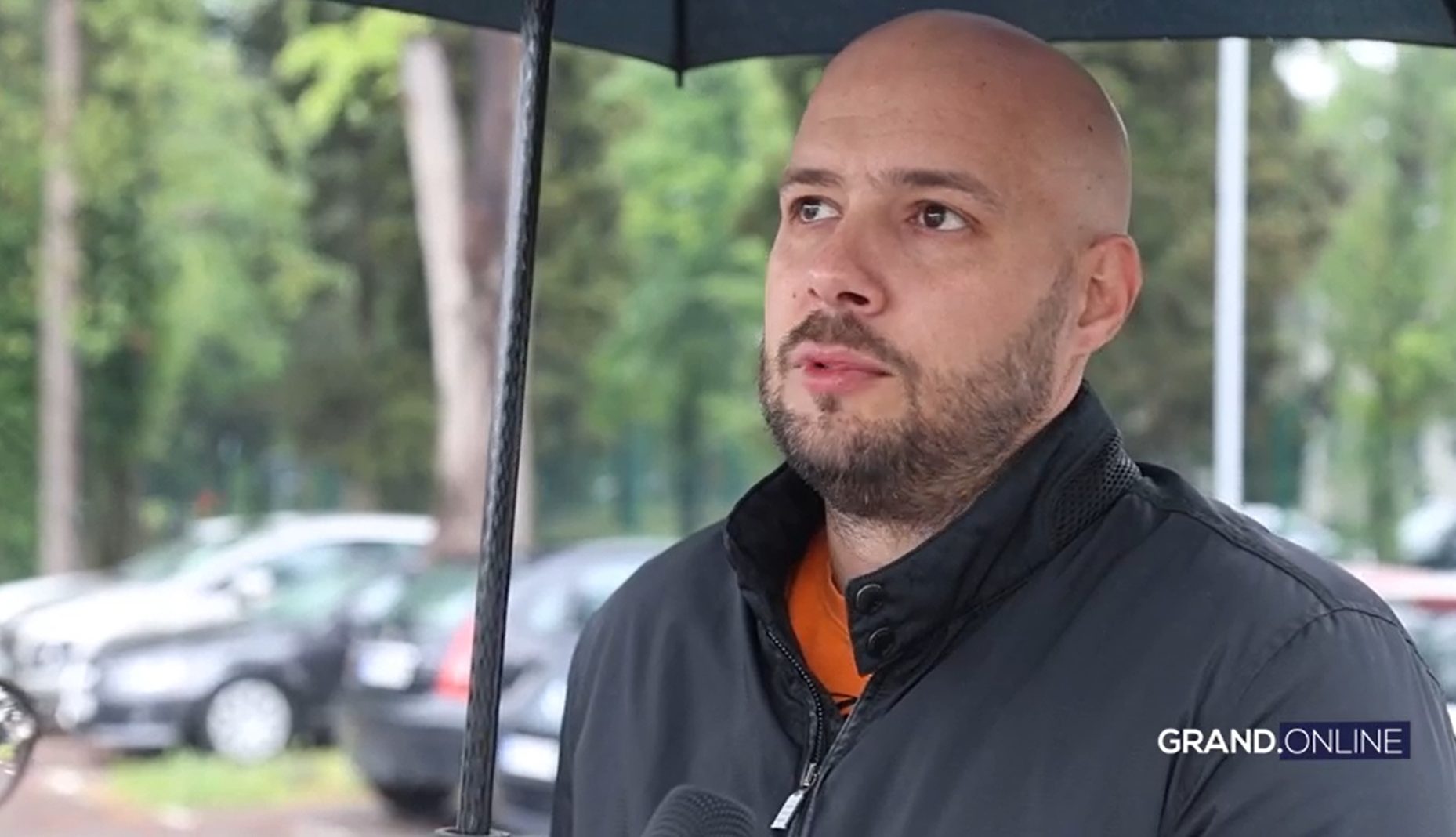 "Haris Džinović je povučen i ćutljiv, nisam očekivao da će to da uradi": Rajo Simonović iskritikovao pevača, a tek šta je rekao o Melini: "To su teški momenti" VIDEO 6 Screenshot 2024 05 01 143743