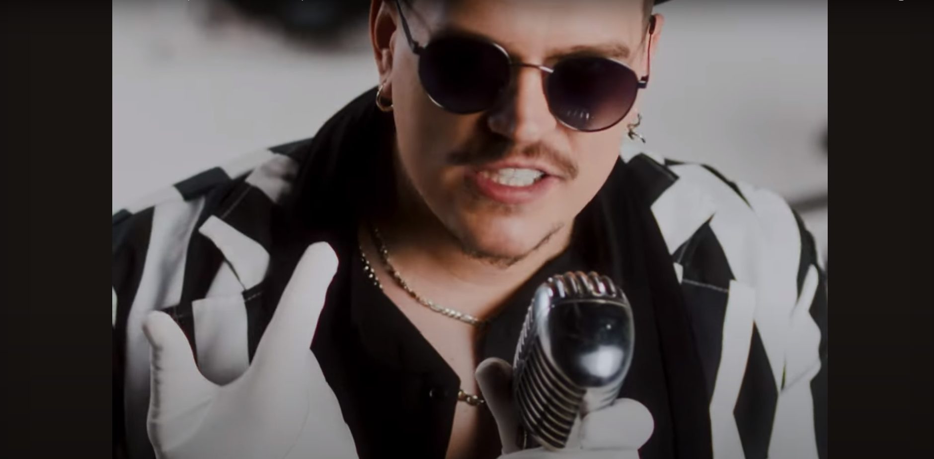 VIŠE JE NE KRIJE: Isak Šabanović pokazao misterioznu devojku, pljušte komentari: "Pun pogodak" VIDEO 6 Untitled 5