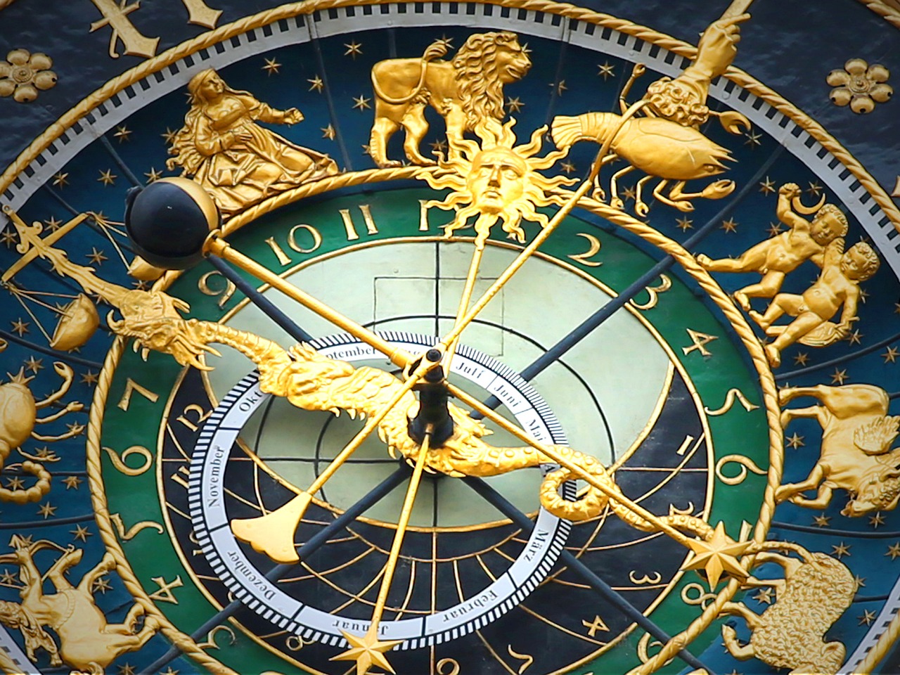 Duhovno buđenje tokom leta čeka ova 3 znaka, njihovi pogledi na život zauvek će biti promenjeni 8 astronomical clock 408306 1280