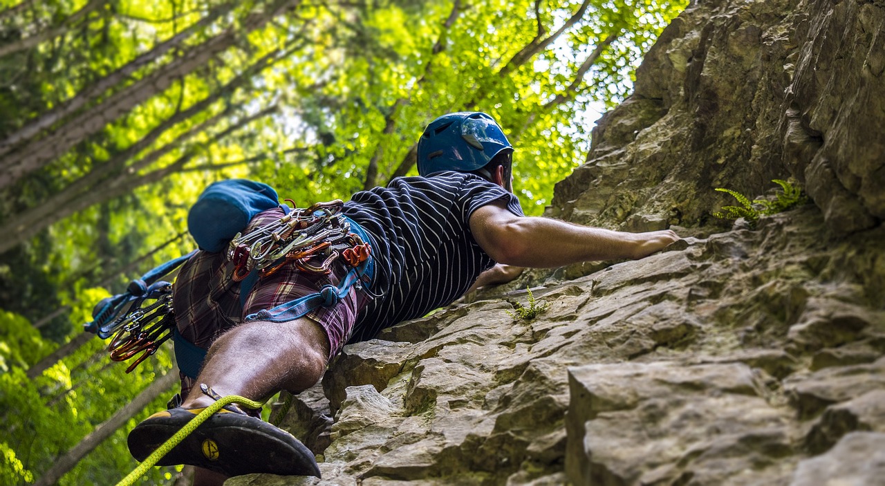 climbing 2609319 1280