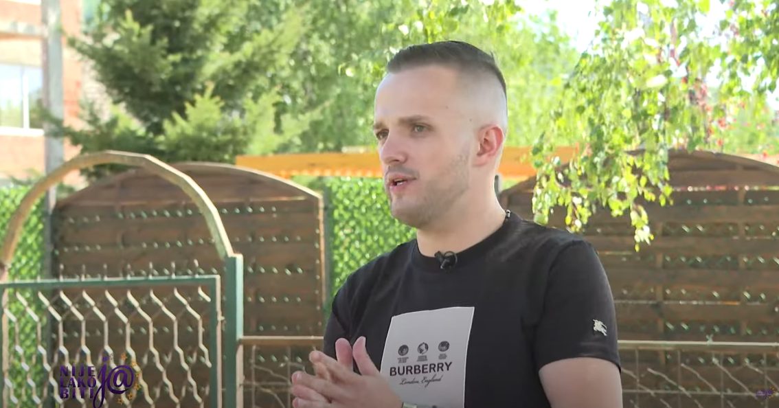 EKSKLUZIVNO Stefan Kosmajac zasvirao harmoniku pred ocem, Mladen ga otkucao: "Imaš tremu od mene" VIDEO 6 otac stefana kosmajca