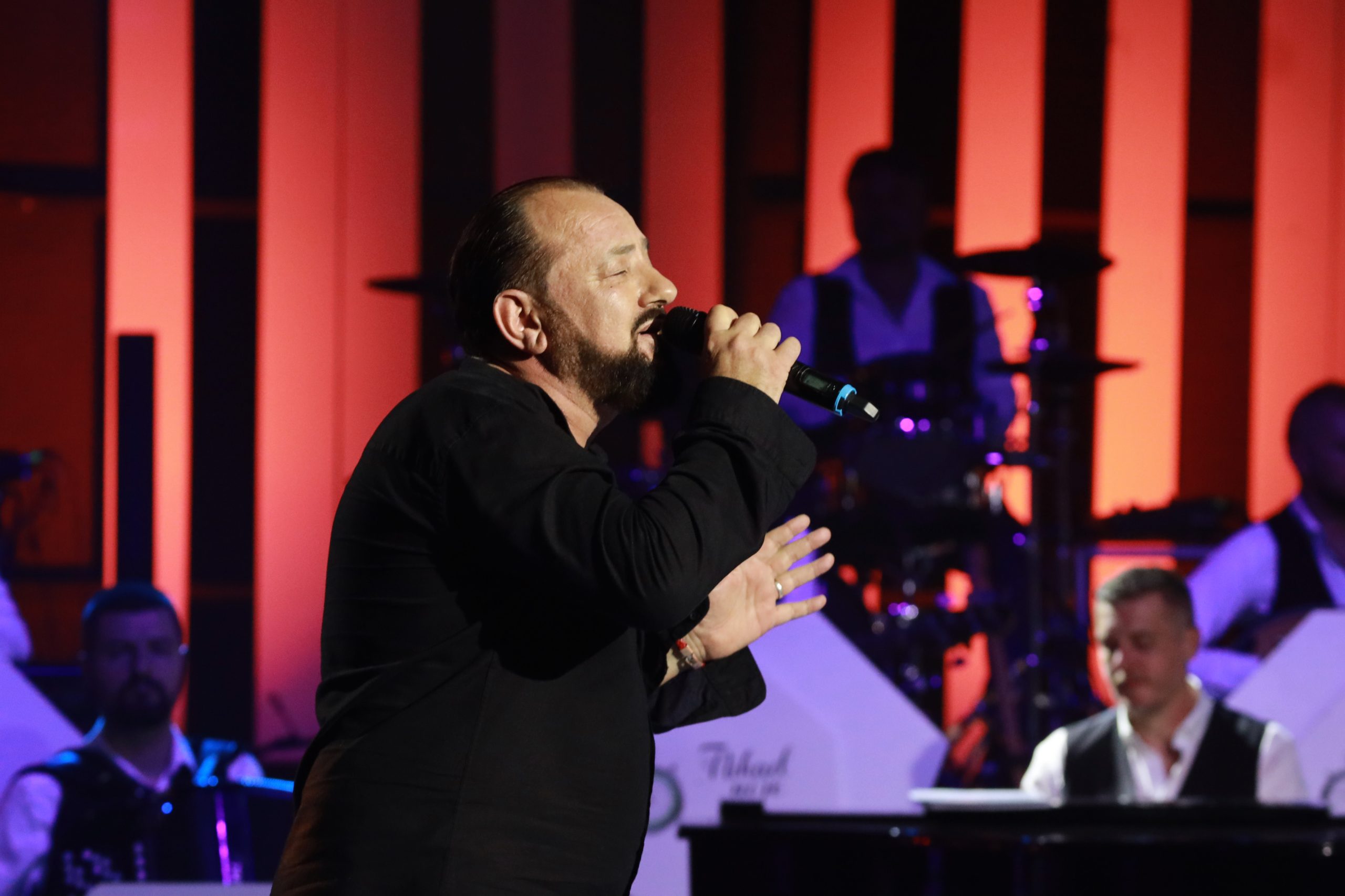 Kakav spoj: Finalista "Nikad nije kasno" snimio duet sa jednim od najpoznatijih rok bendova 6 MUHAREM HAMZAKADIC HARO 53 GOD. BUGOJNO FOTO MUNJAok