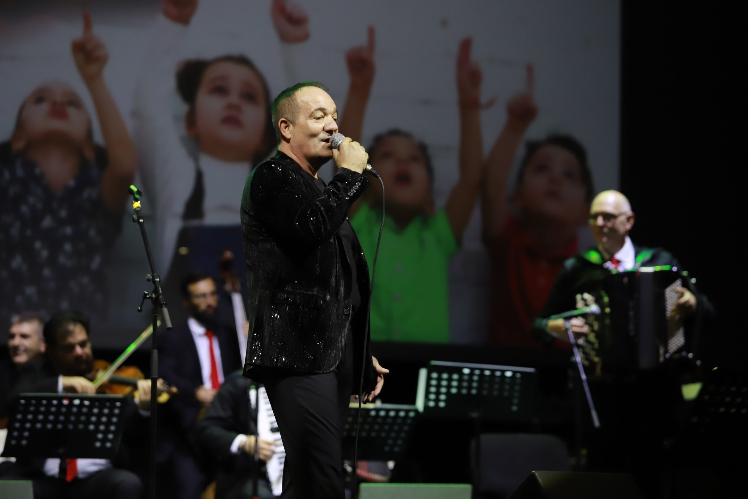 SLAVISA VUJIC FOTO MUNJA 1 KONCERT
