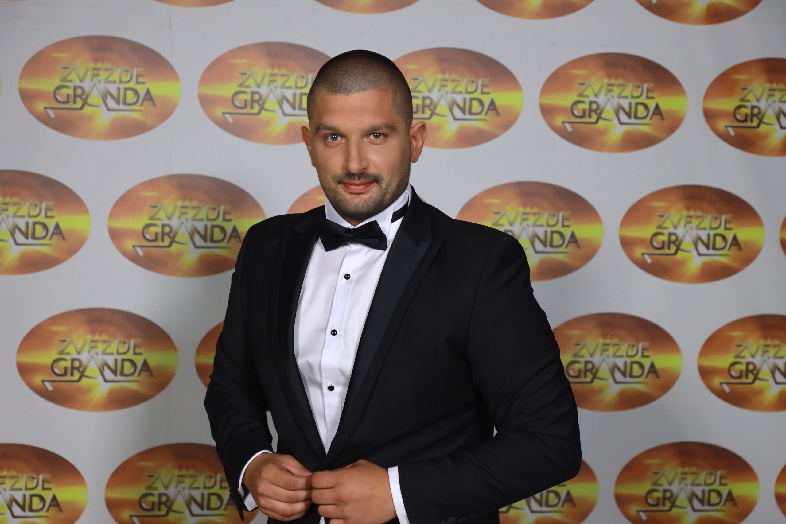 Bugarin Janko Jankov kida narodnjake, a šokirao se posle finala "Zvezda Granda": "Ja sam samo stranac koji voli sprsku muziku" VIDEO 10 janko jankov zvezde granda